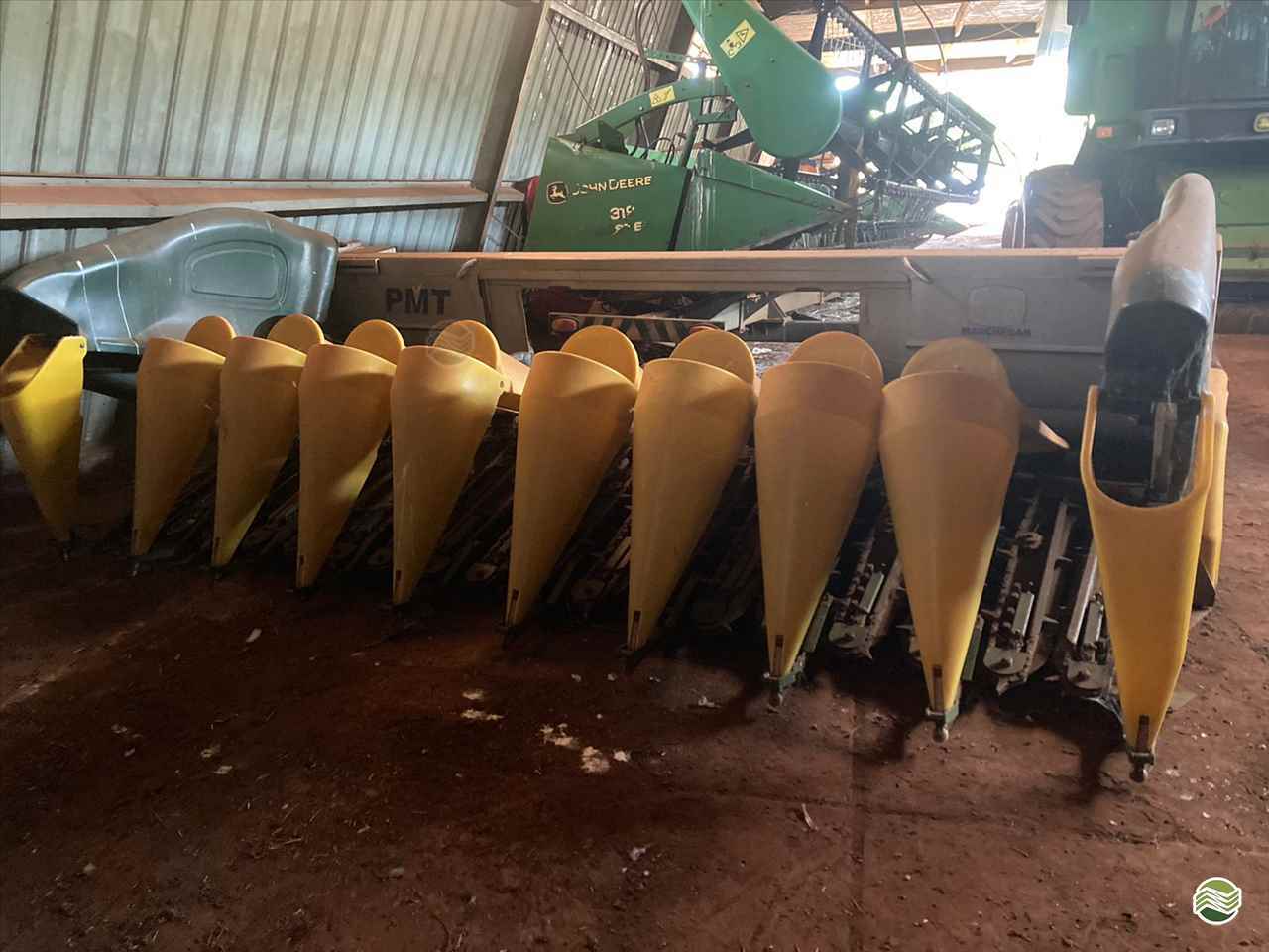 PLATAFORMA COLHEITADEIRA TATU PMT 4600 Marcão Tratores UBERABA MINAS GERAIS MG
